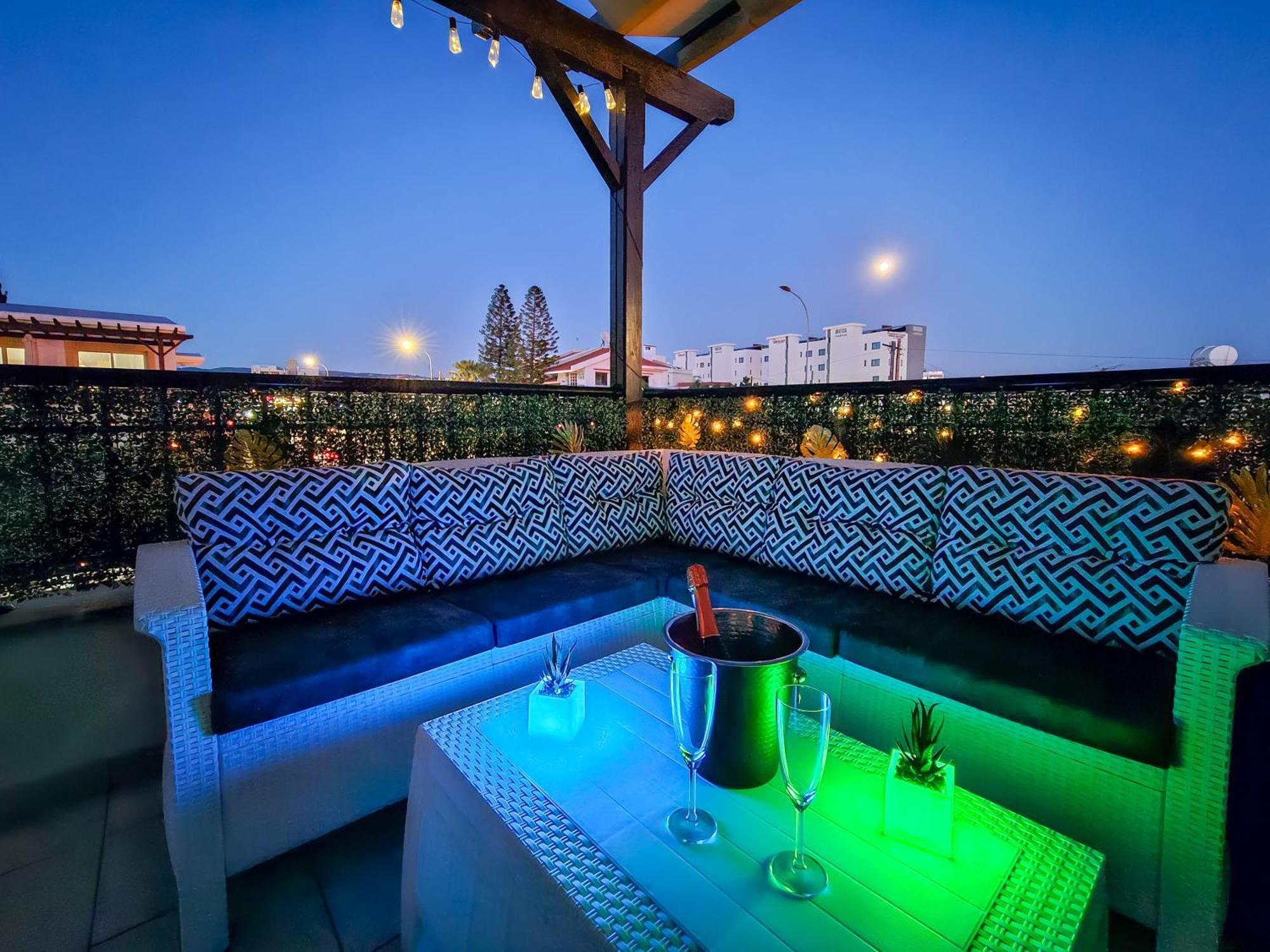 Aphrodites Pearl Luxury 3 Bed Apartment