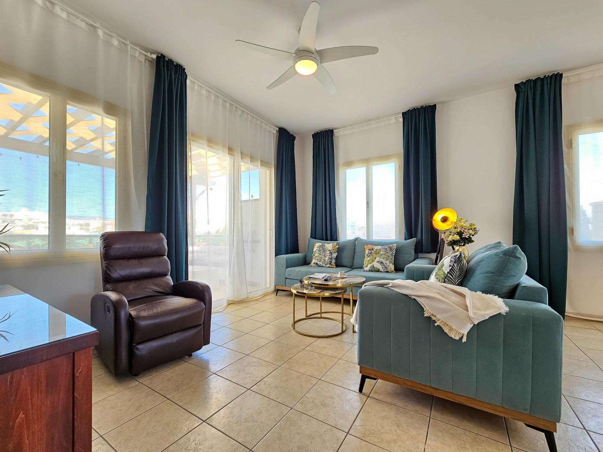Aphrodites Pearl Luxury 3 Bed