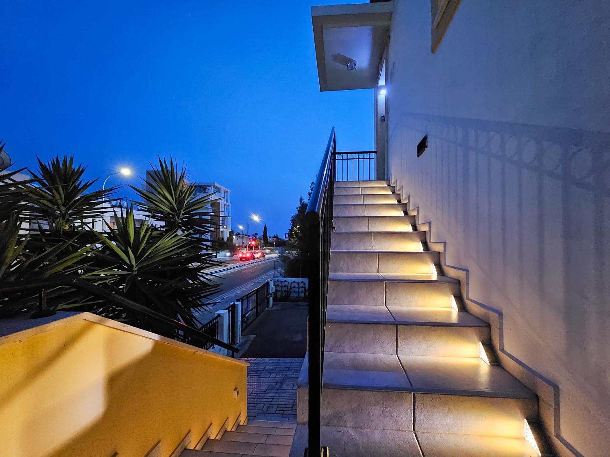 Aphrodites Pearl Luxury 3 Bed Apartment *