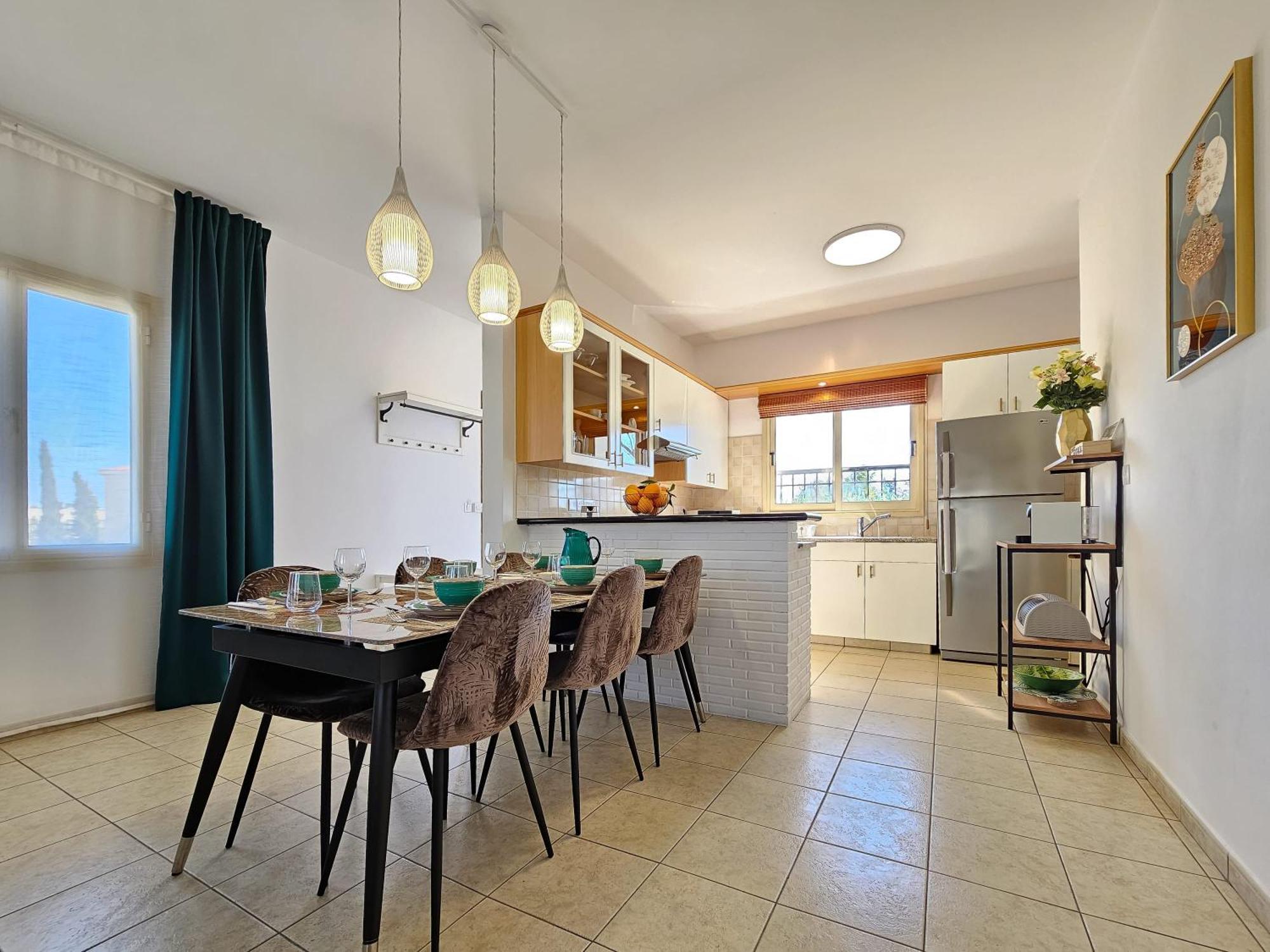 Aphrodites Pearl Luxury 3 Bed