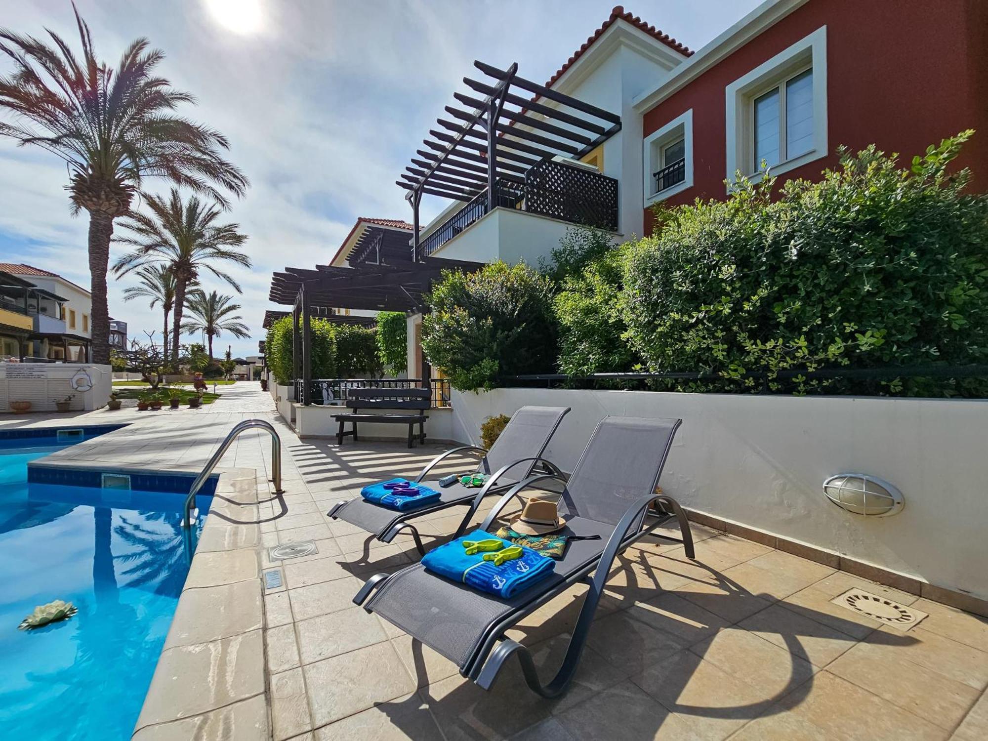 Aphrodites Pearl Luxury 3 Bed