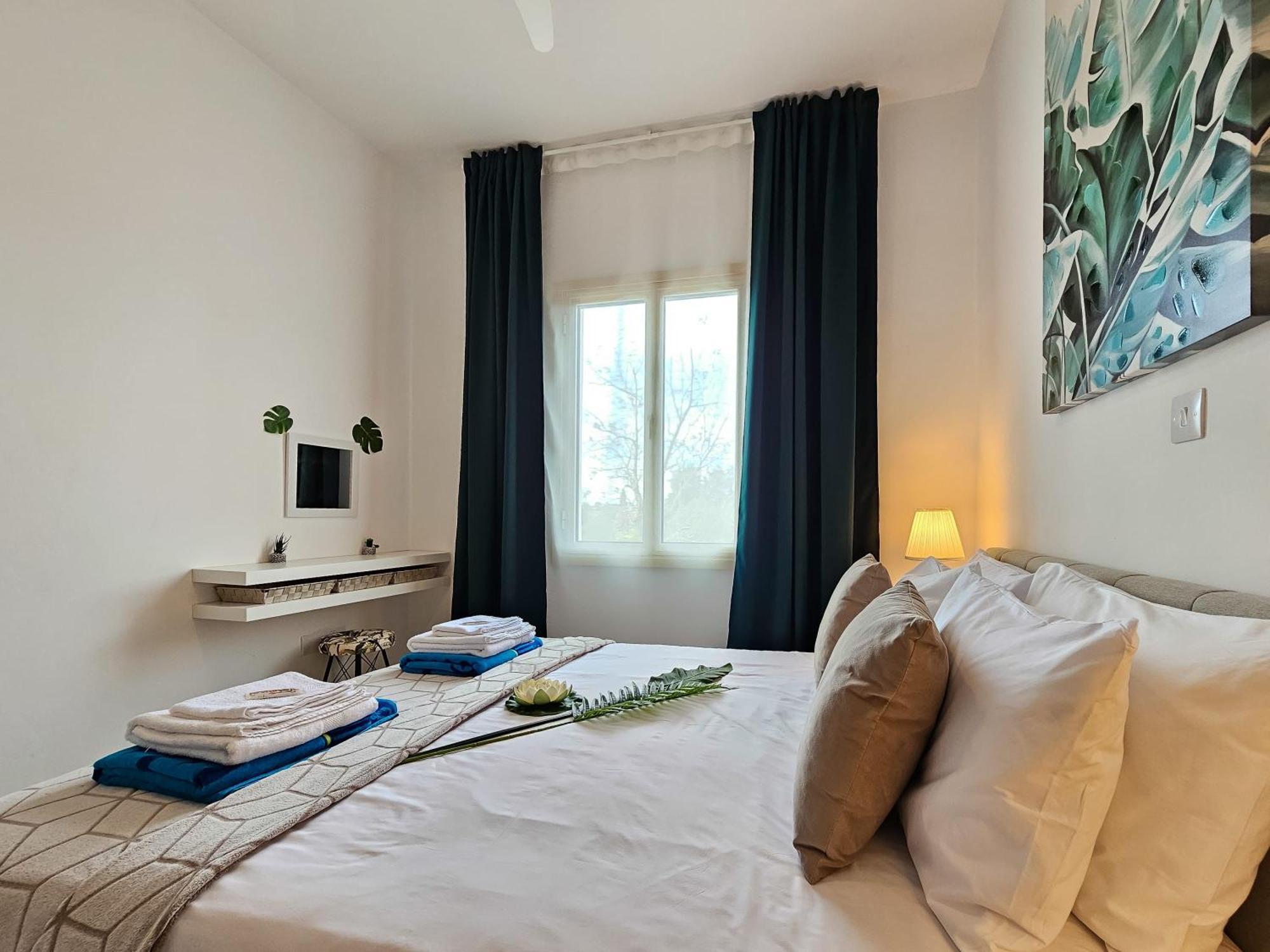 Aphrodites Pearl Luxury 3 Bed Apartment Paphos