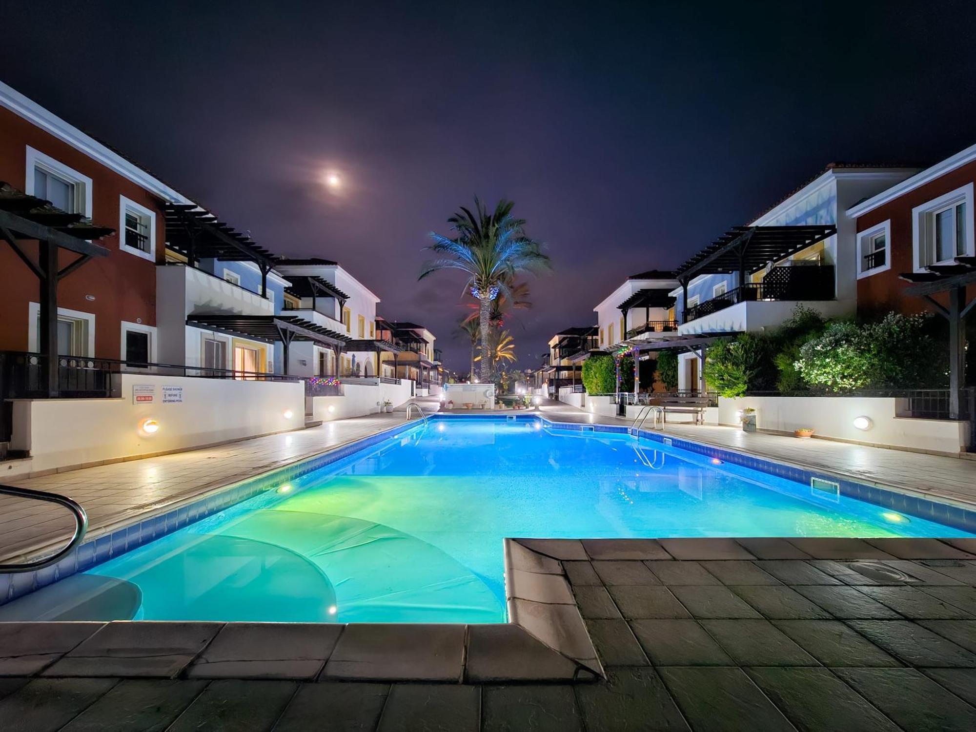 Apartment Aphrodites Pearl Luxury 3 Bed