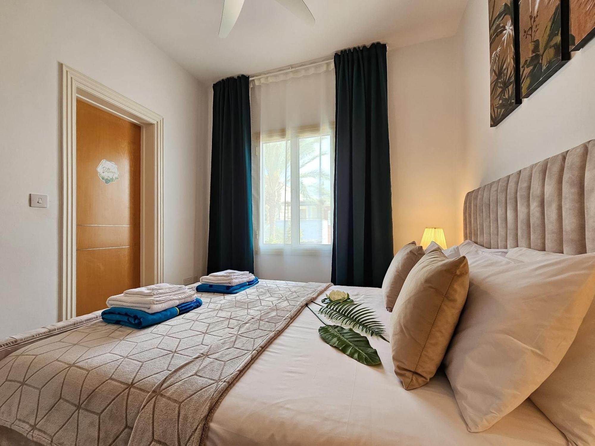 Aphrodites Pearl Luxury 3 Bed Apartment Paphos