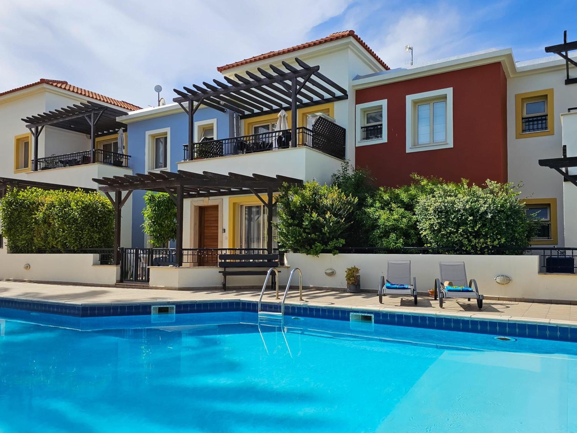 Aphrodites Pearl Luxury 3 Bed